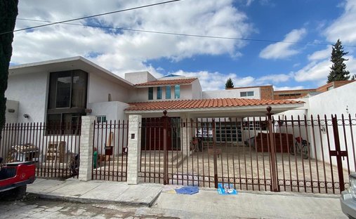 House in Pozos, San Luis Potosi, Mexico 1