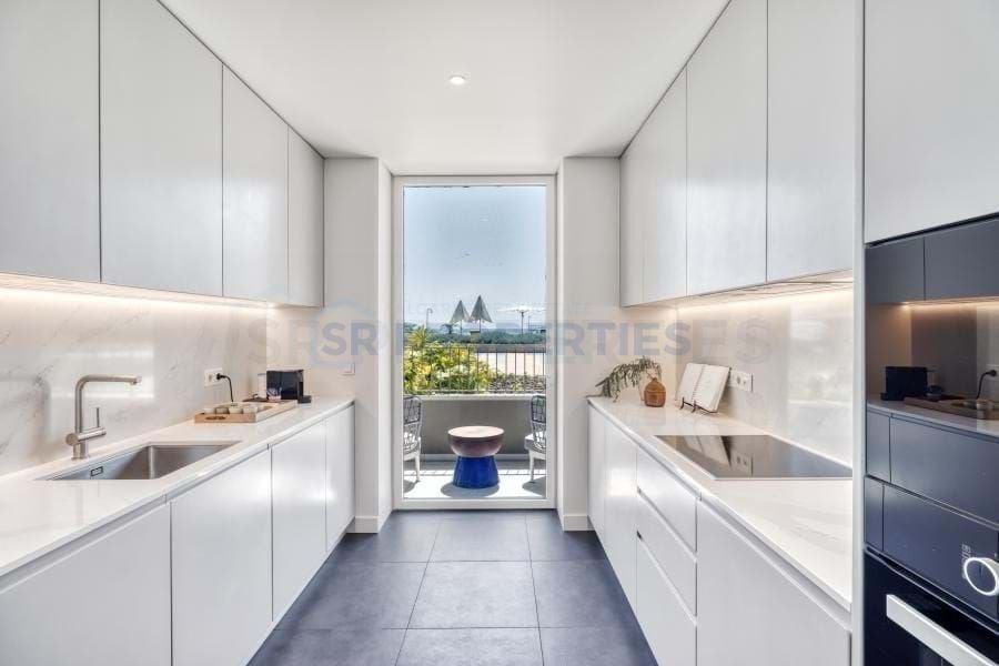 Apartment in Quarteira, Algarve, Portugal 3 - 18438098