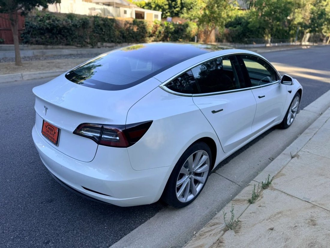 Sedan in Newbury Park, CA, United States 5 - 18275906