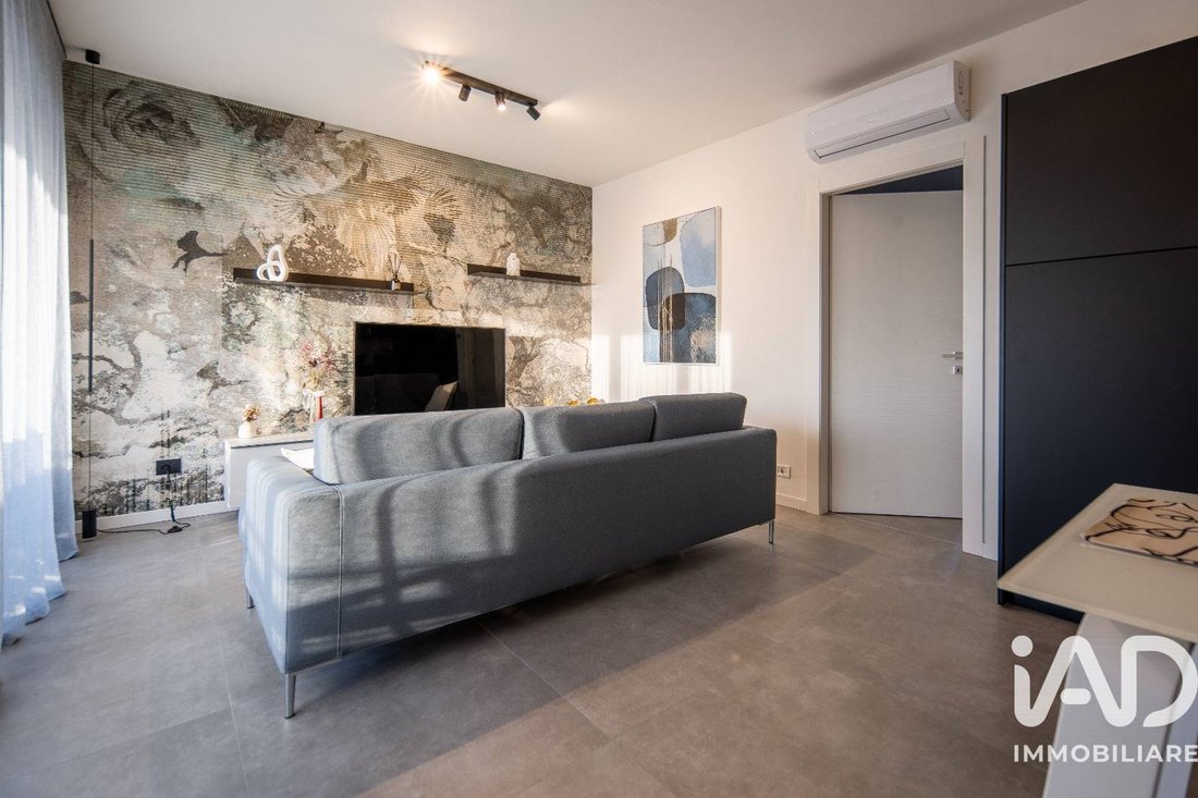 Apartment in Centro, Peschiera del Garda, Veneto 3 - 18504686
