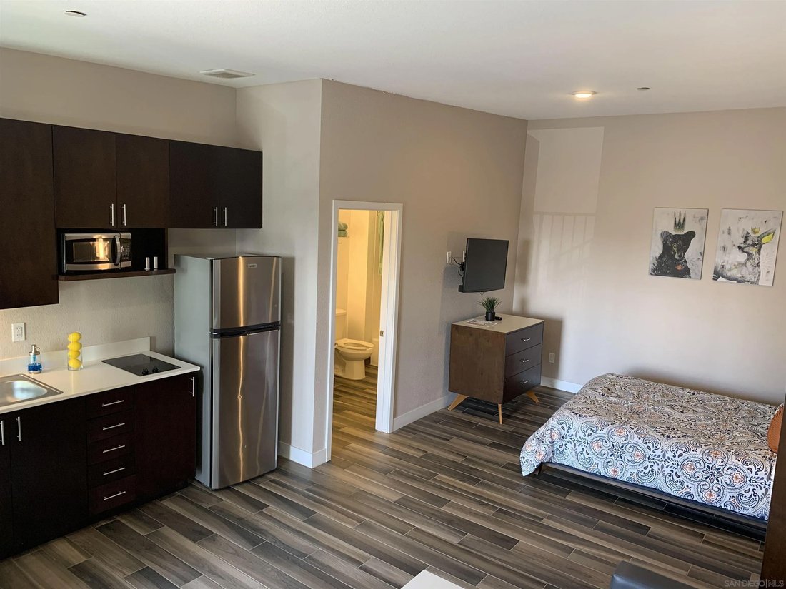 San Diego, California, United States 3 - 18502959