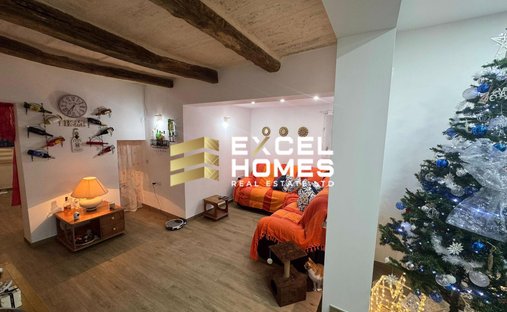 Townhouse in Hamrun, Malta 1