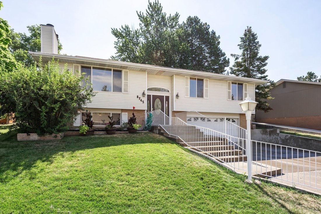 House in Sandy, Utah, United States 2 - 18500426