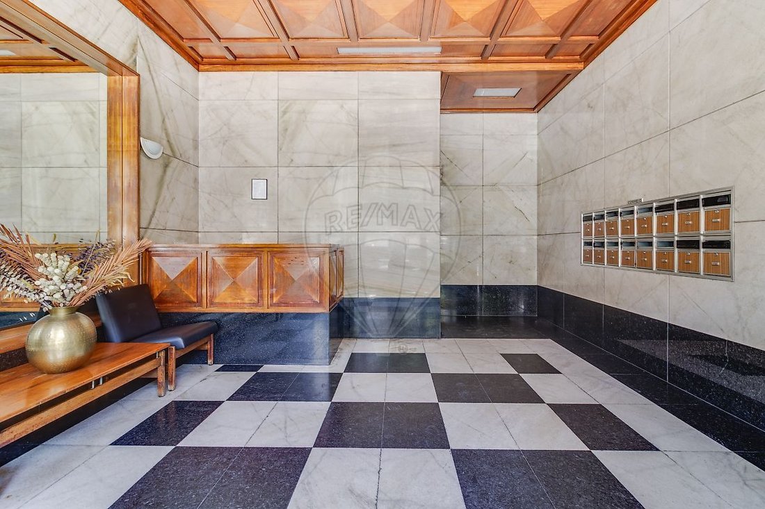 Apartment in Avenidas Novas, Lisbon, Portugal 2 - 18500027
