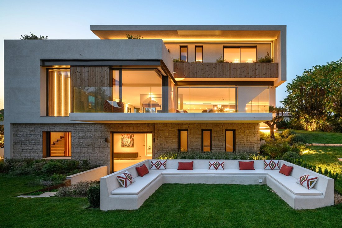 Villa in Mougins, Provence-Alpes-Côte d'Azur, France 2 - 18501053