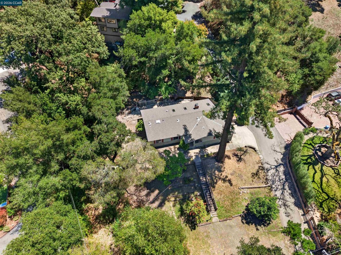 House in Orinda, California, United States 3 - 18502100