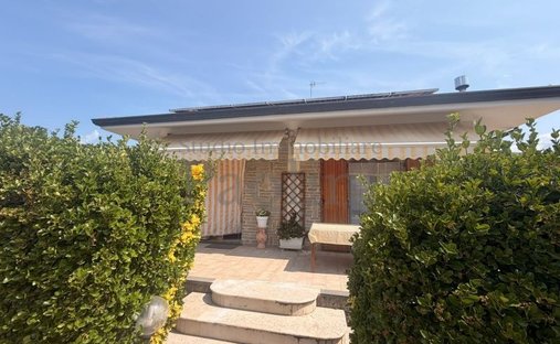 Villa in Cinquale, Montignoso, Tuscany 1