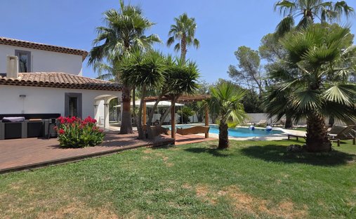 Estate in Nord RN, Puget-sur-Argens, France 1