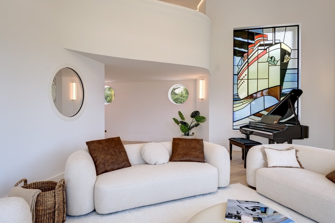 House in Antibes, Provence-Alpes-Côte d'Azur, France 4 - 18503812