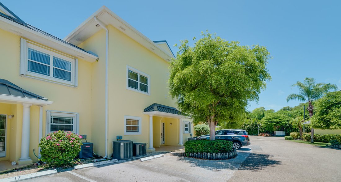 House in George Town, George Town, Cayman Islands 1 - 18499406