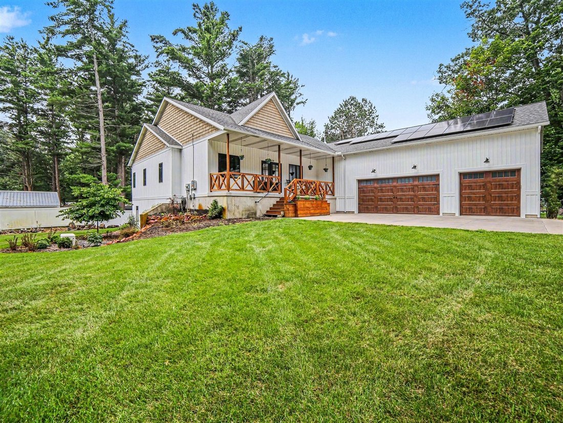 House in Pentwater, Michigan, United States 1 - 18501968