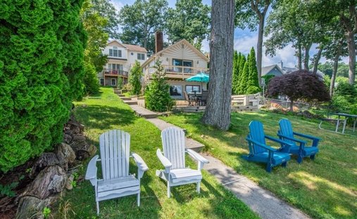 House in Hopatcong, New Jersey, United States 1