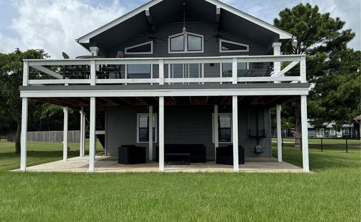 House in Thornton, Texas, United States 1