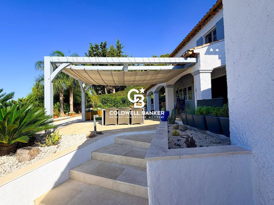 Villa in Carqueiranne, Provence-Alpes-Côte d'Azur, France 3 - 18090190