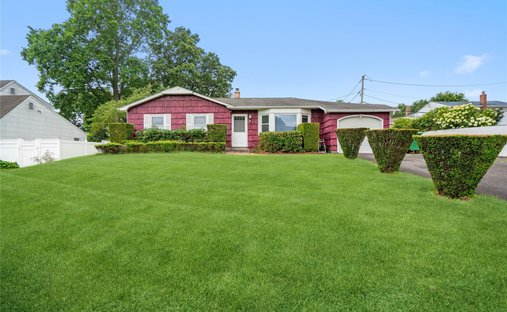 House in Holbrook, New York, United States 1