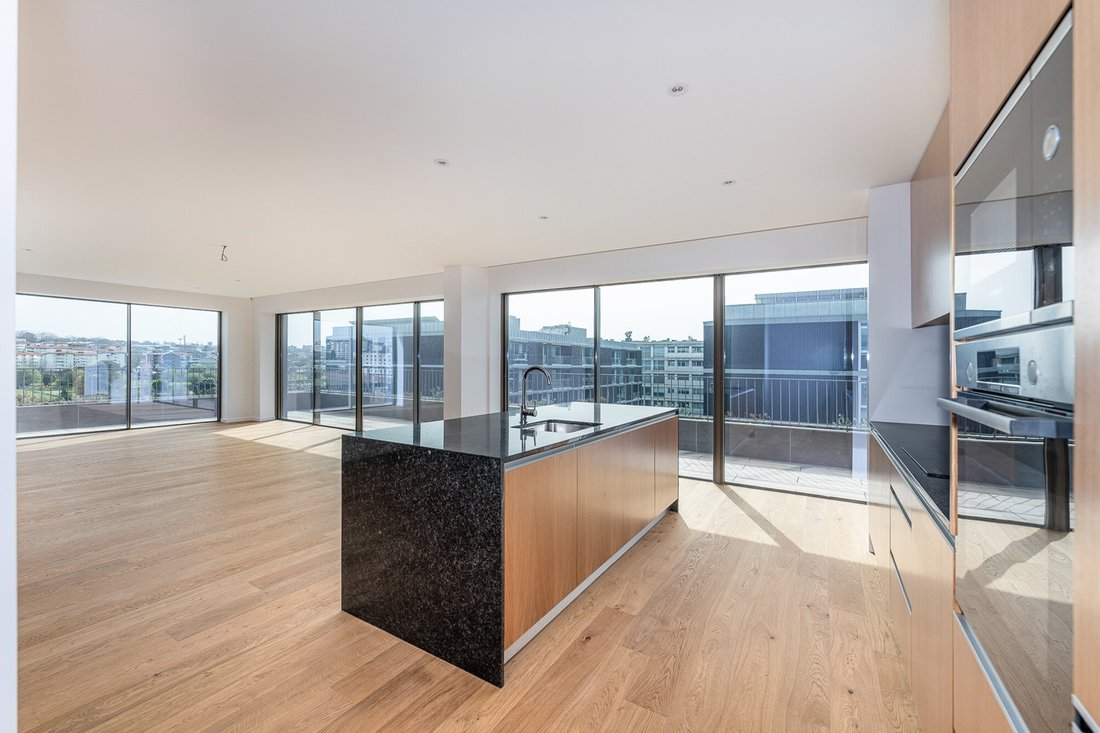 Apartment in Matosinhos e Leca da Palmeira, Porto District, Portugal 1 - 18500956