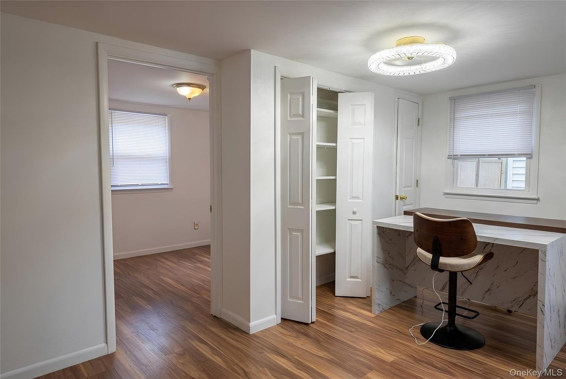 Huntington Station, New York, United States 4 - 17917967