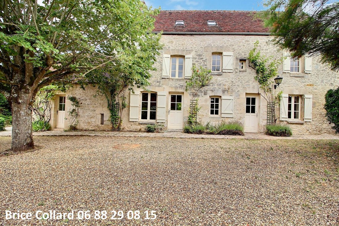 Villa in Villers-Saint-Frambourg, Villers-Saint-Frambourg-Ognon, France 1 - 18504217