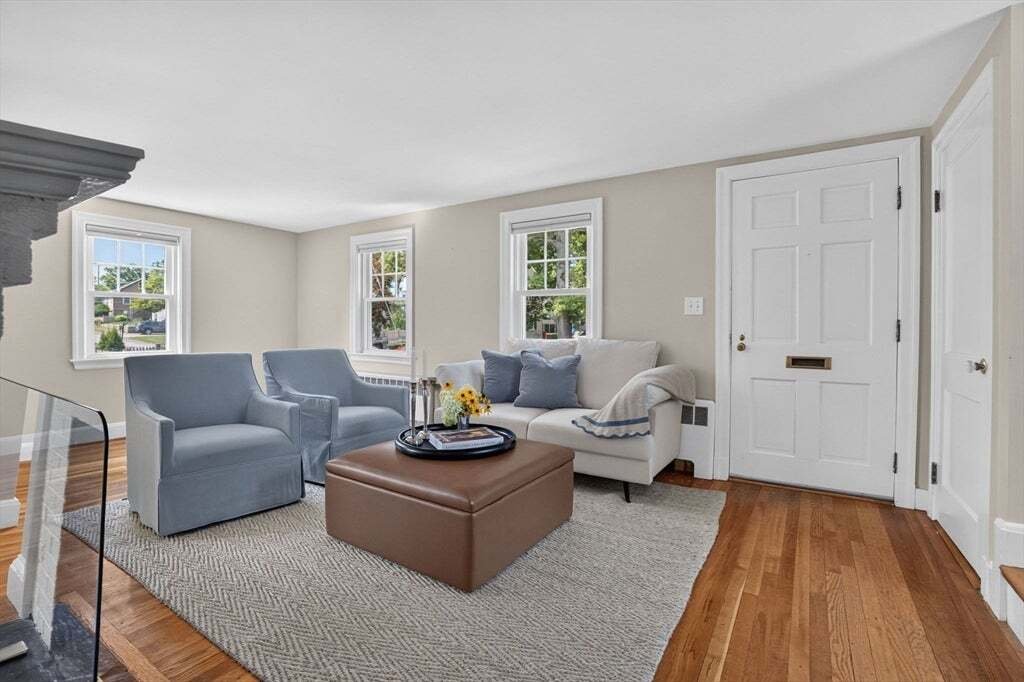 House in Dedham, Massachusetts, United States 4 - 18498755