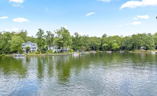 House in Lake Monticello, Virginia, United States 1