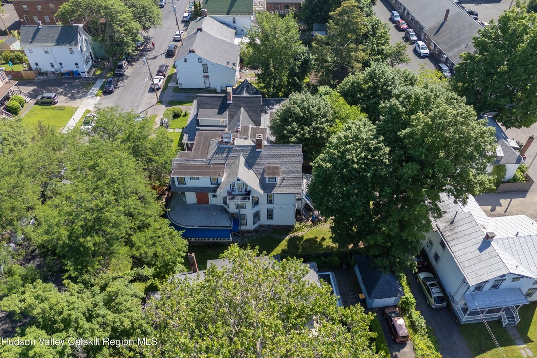 Kingston, New York, United States 4 - 18498899
