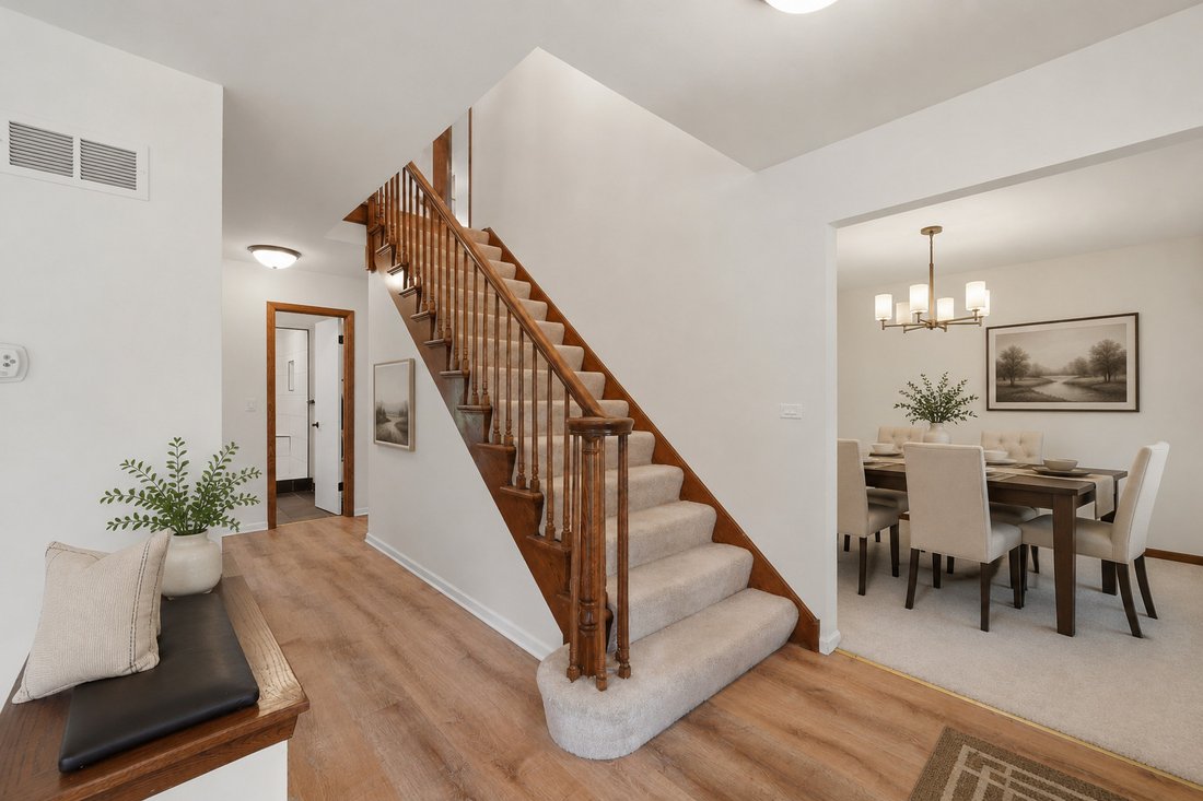 House in Wood Dale, Illinois, United States 2 - 18502771