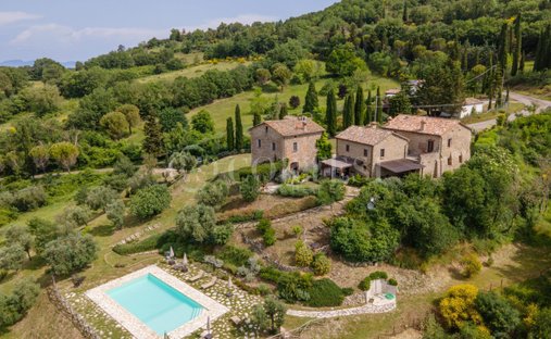 Villa in Monte Santa Maria Tiberina, Umbria, Italy 1