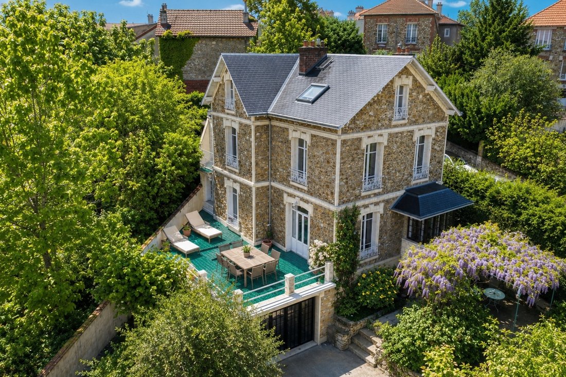 House in Juvisy-sur-Orge, Ile-de-France, France 1 - 16649220
