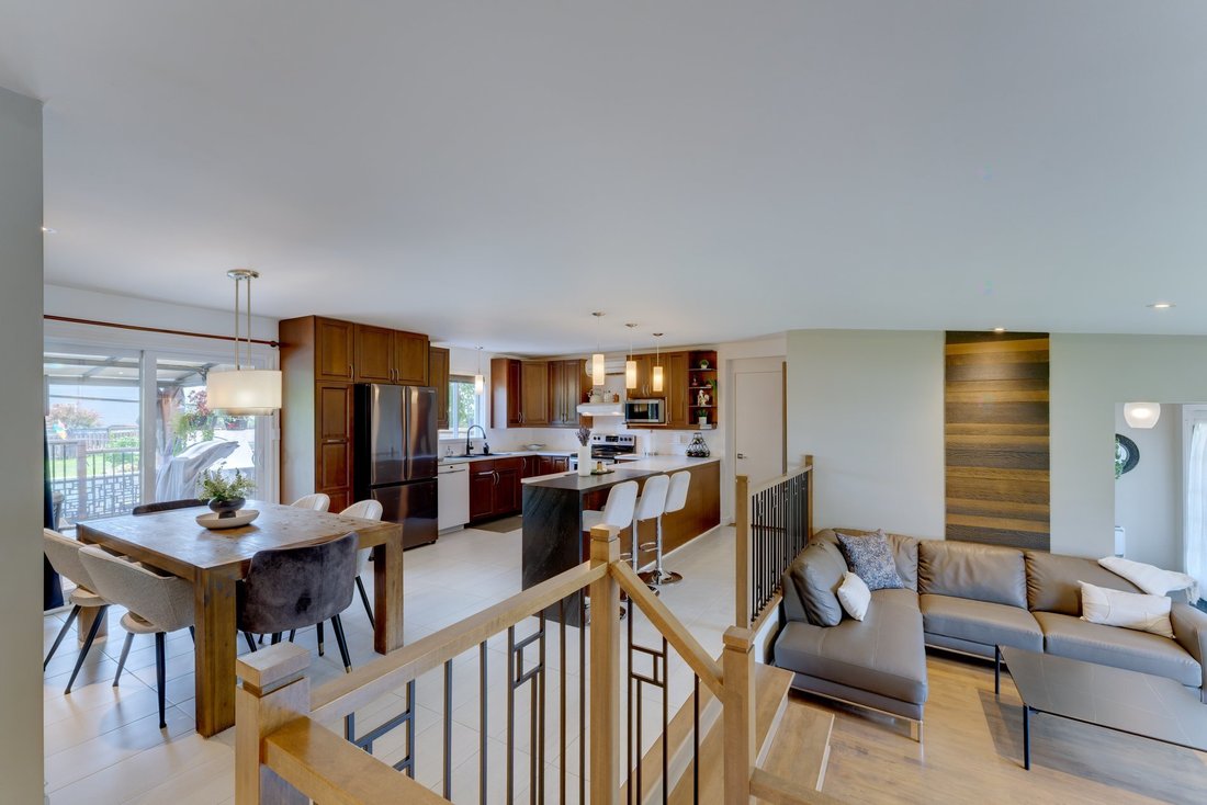 House in Saint-Amable, Quebec, Canada 5 - 18503243