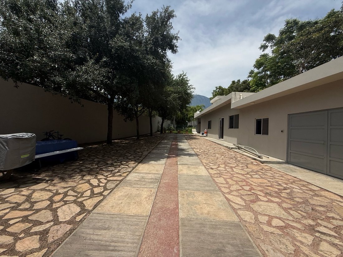House in Santiago, Nuevo Leon, Mexico 4 - 18501612