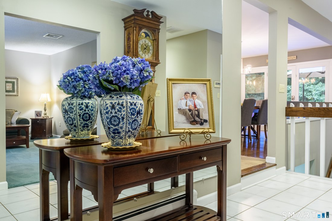 House in Trumbull, Connecticut, United States 3 - 18499569