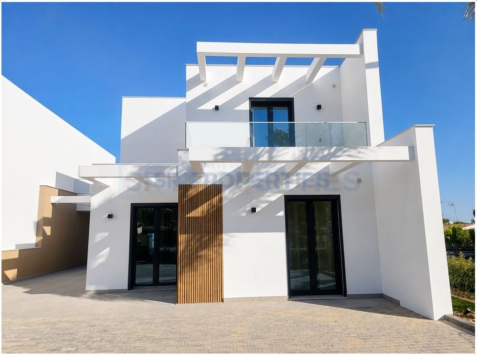 House in Quarteira, Algarve, Portugal 1 - 18493018