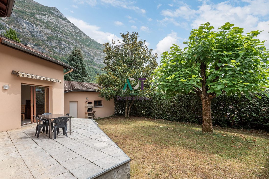 House in Barnave-Saint Robert, Saint-Egreve, France 3 - 18505025