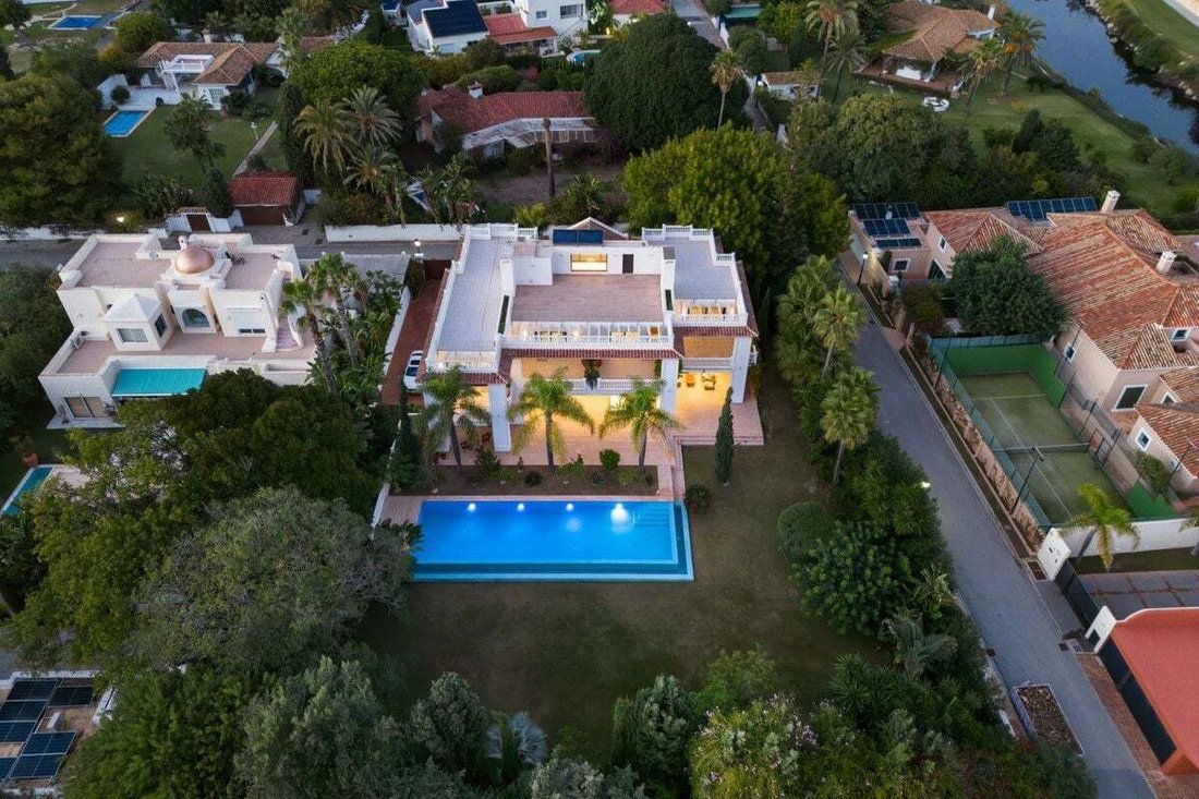 Villa in Estepona, Andalusia, Spain 2 - 18503105