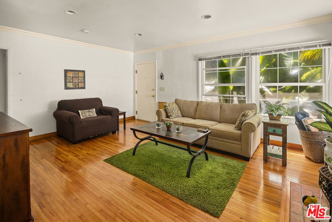 Los Angeles, California, United States 5 - 18503911