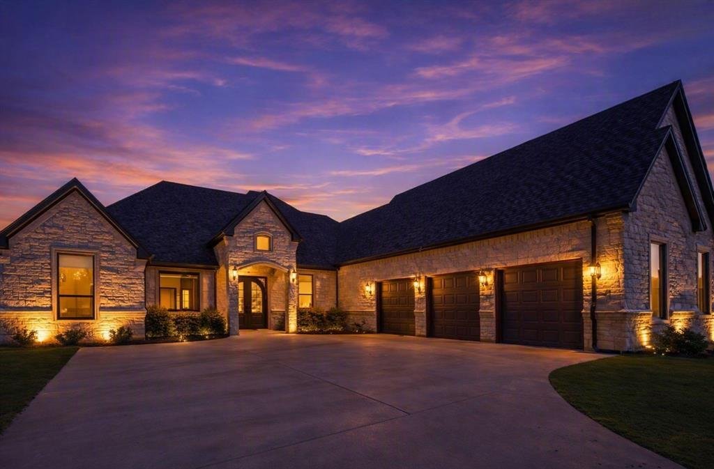 House in Granbury, Texas, United States 1 - 17861904
