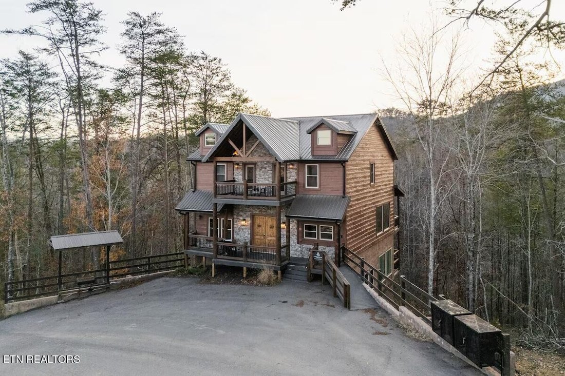 House in Sevierville, Tennessee, United States 1 - 18500476