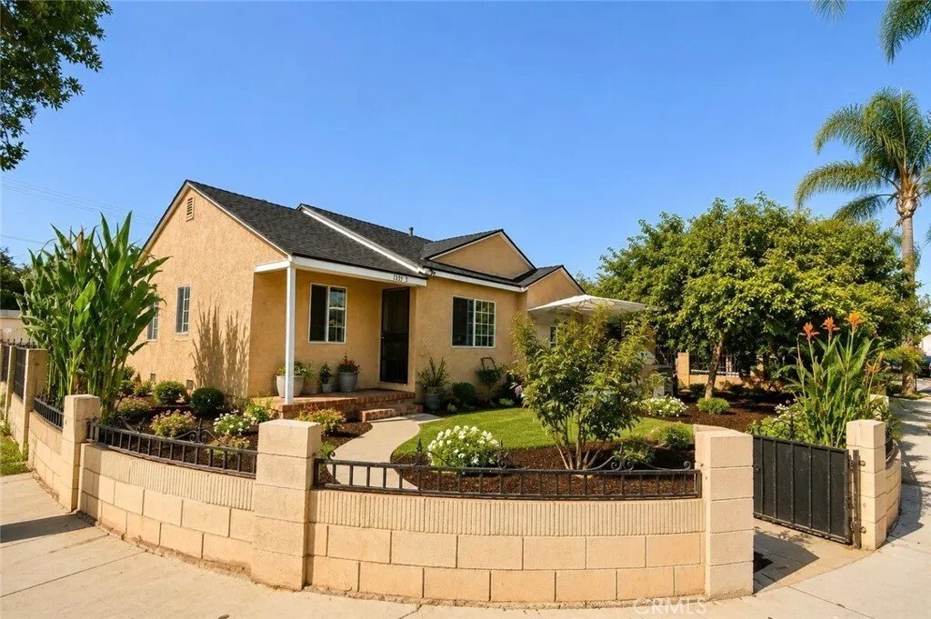 House in Santa Ana, California, United States 1 - 18434066