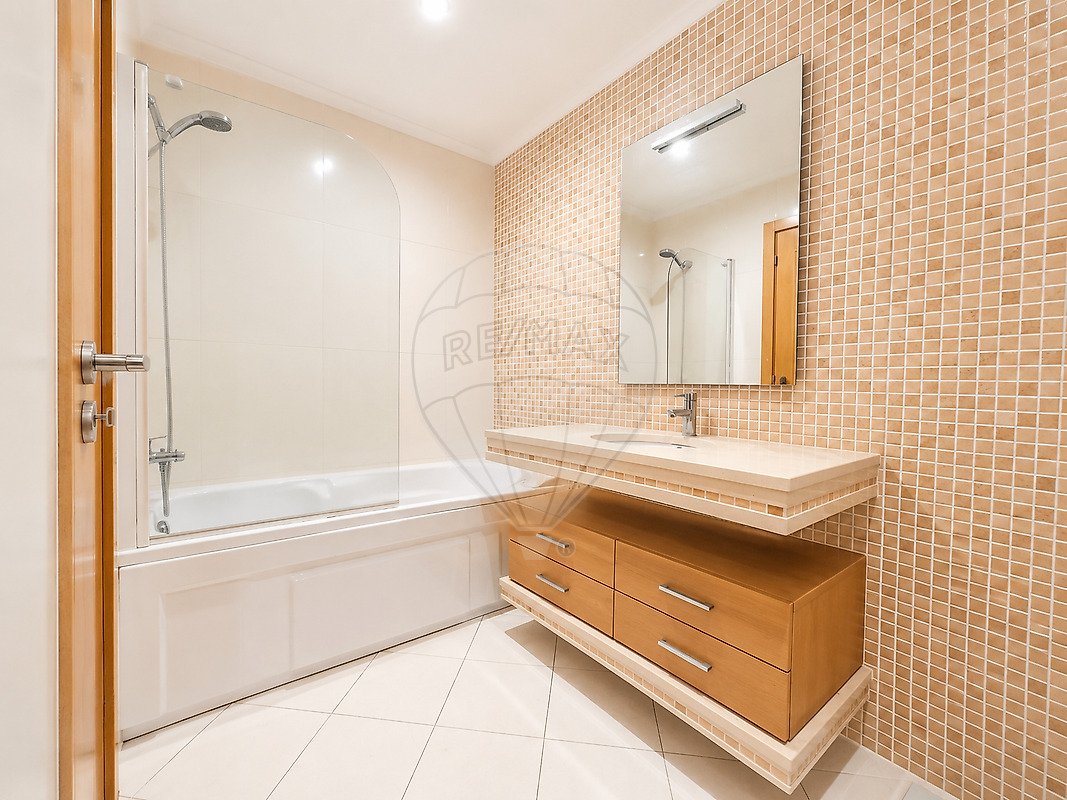 Apartamento en Alverca do Ribatejo, Distrito de Lisboa, Portugal 2 - 18499980