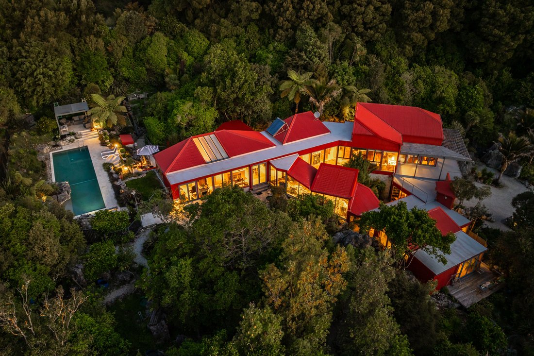 House in Pohara, Tasman, New Zealand 5 - 18502763