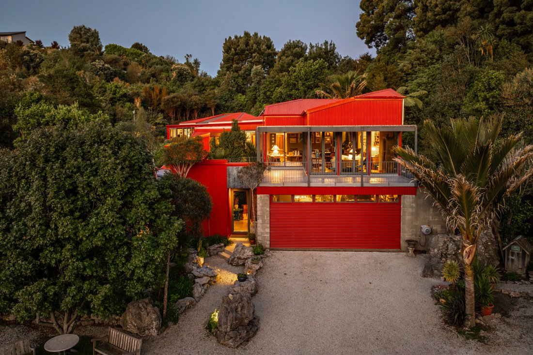 House in Pohara, Tasman, New Zealand 3 - 18502763