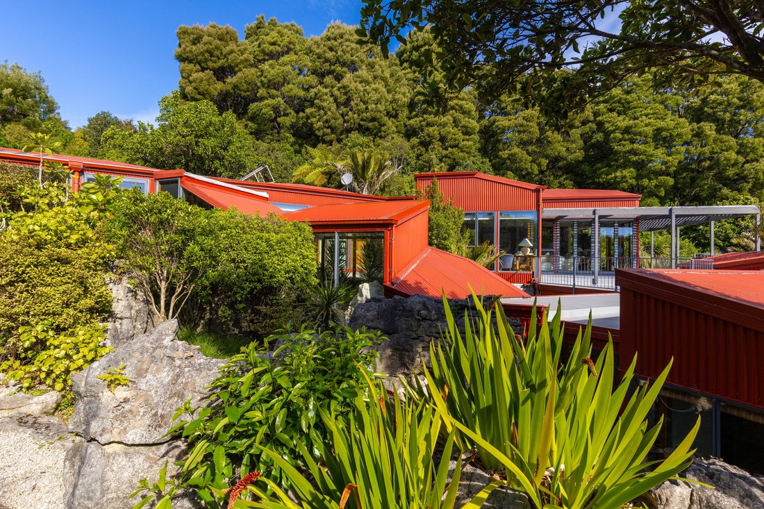 House in Pohara, Tasman, New Zealand 4 - 18502763