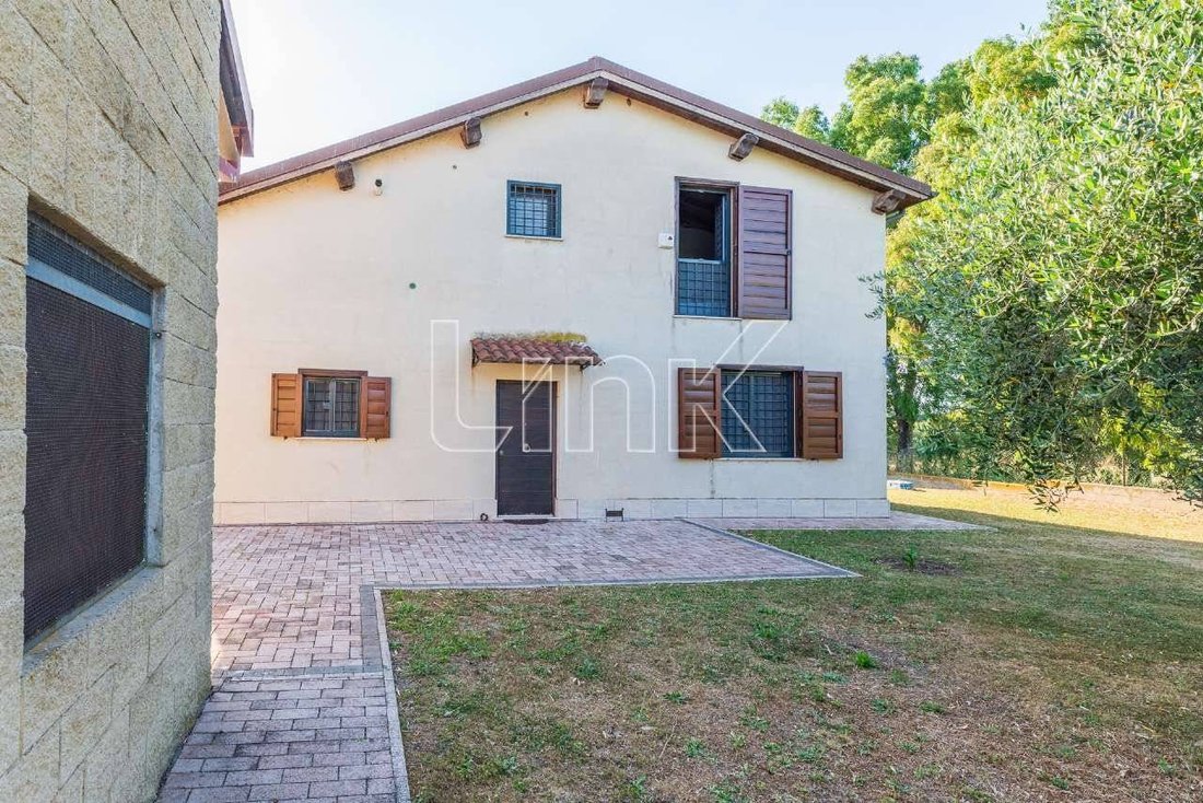 Villa a Aranova, Fiumicino, Lazio 4 - 18505202