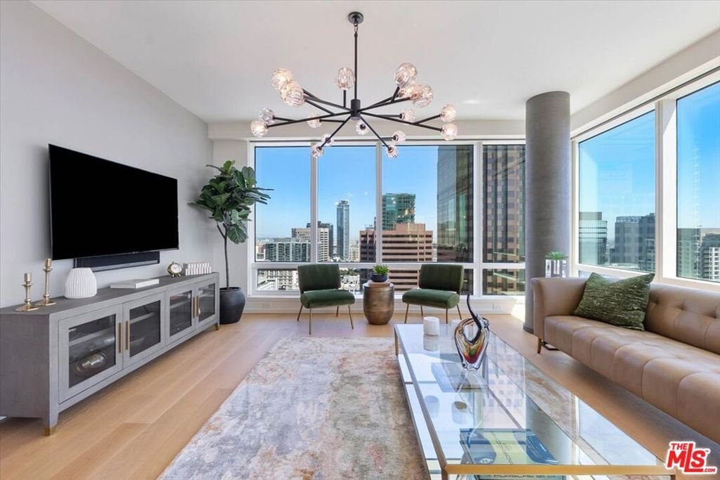 Condo in Los Angeles, California, United States 4 - 18505570
