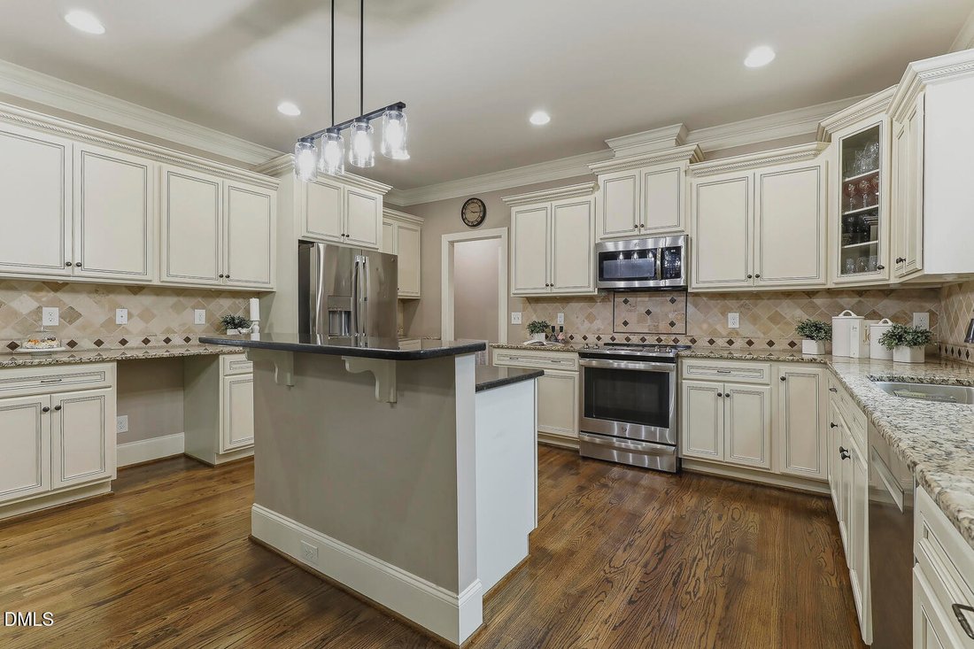 House in Fuquay-Varina, North Carolina, United States 4 - 18505473