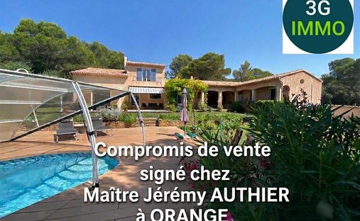 House in Uchaux, Provence-Alpes-Côte d'Azur, France 1