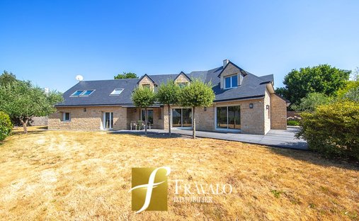 House in Zone Urbaine, Arradon, France 1