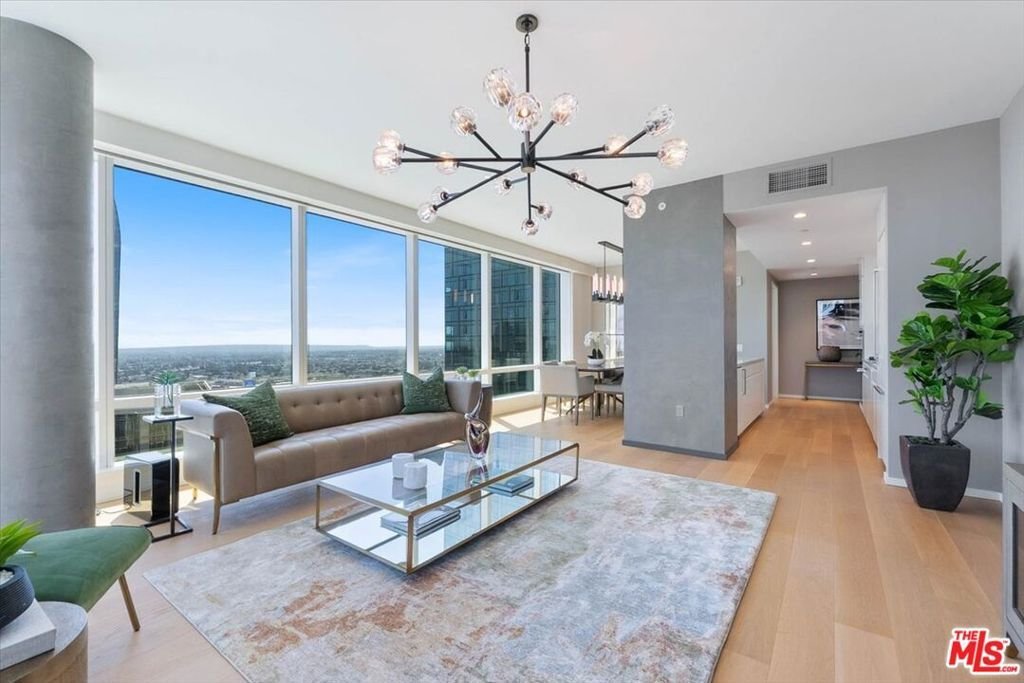 Condo in Los Angeles, California, United States 1 - 18505570