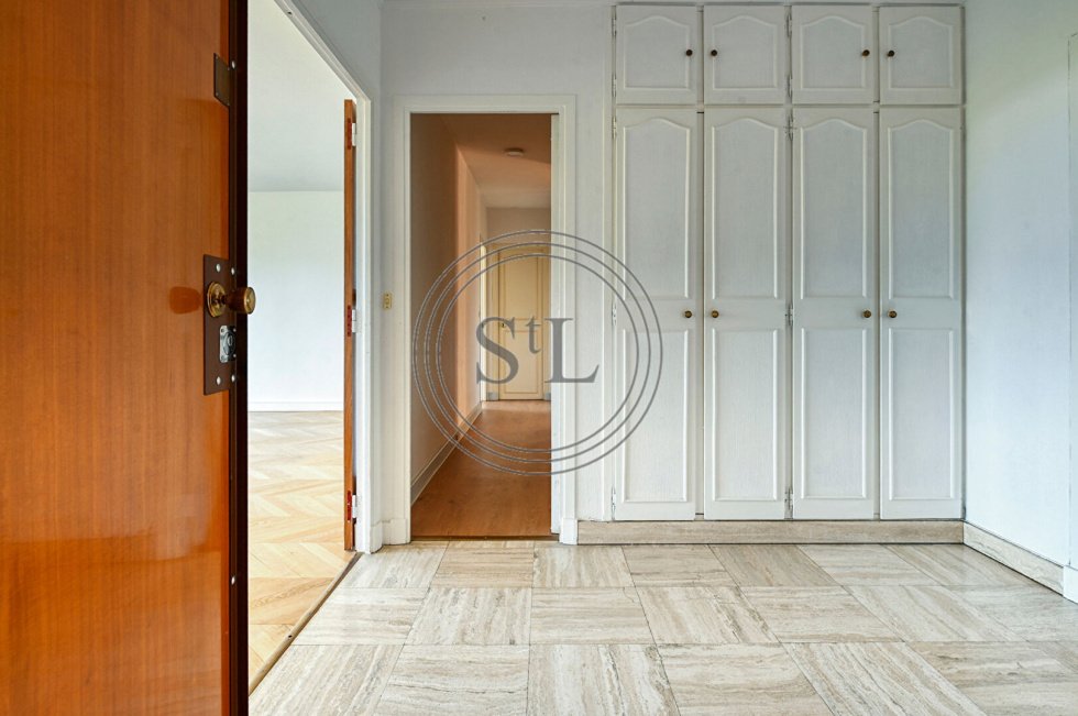 Apartment in Domaine National du Château, Versailles, France 2 - 18506227