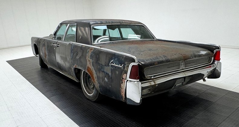 Sedan in Morgantown, United States 3 - 18505715
